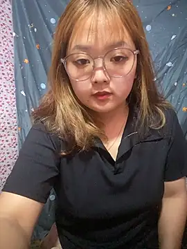 Snapshot of Samsam-006 chatting on February 18, 2026, 9:28 am Samsam-006 online show from February 18, 2026, 9:28 am