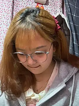 Snapshot of Samsam-006 chatting on February 3, 2026, 6:00 am Samsam-006 online show from February 3, 2026, 6:00 am