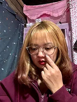 Snapshot of Samsam-006 chatting on January 7, 2026, 5:12 am Samsam-006 online show from January 7, 2026, 5:12 am