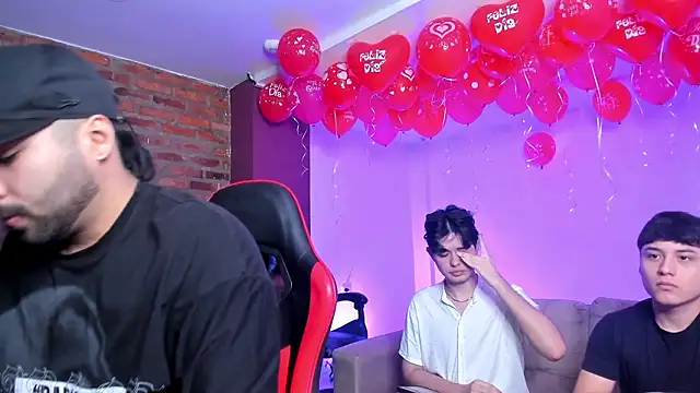 HotThreesoome online show from February 17, 2026, 12:13 pm