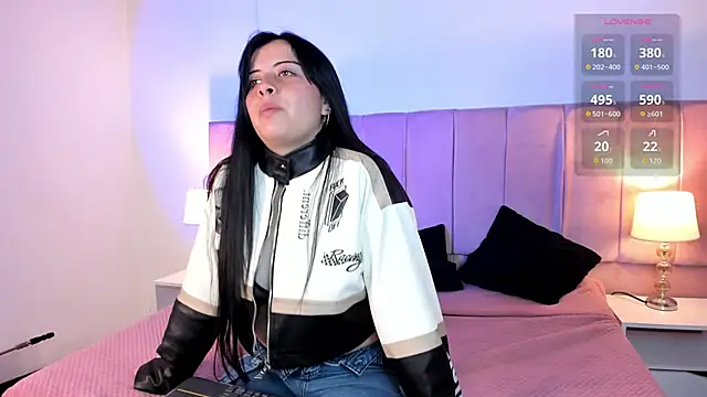 Snapshot of helena_1gv chatting on December 4, 2025, 2:16 pm helena 1gv online show from December 4, 2025, 2:16 pm