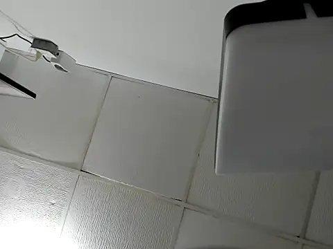 Foxyhot 696 online show from December 19, 2025, 2:19 pm