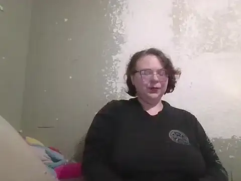 Snapshot of Rentastnrgurl chatting on December 15, 2025, 12:00 pm Rentastnrgurl online show from December 15, 2025, 12:00 pm