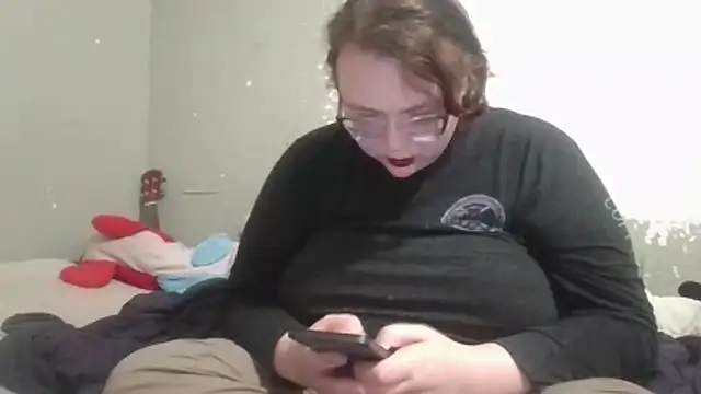 Snapshot of Rentastnrgurl chatting on December 16, 2025, 12:53 pm Rentastnrgurl online show from December 16, 2025, 12:53 pm