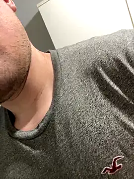 CharlyAlfa22 online show from December 16, 2025, 11:09 pm