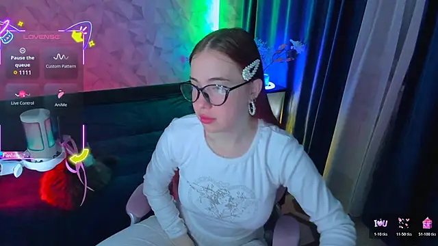 Snapshot of moon_siren chatting on February 22, 2026, 4:08 pm moon siren online show from February 22, 2026, 4:08 pm