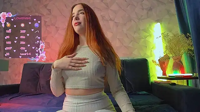 Snapshot of moon_siren chatting on April 30, 2026, 3:52 pm moon siren online show from April 30, 2026, 3:52 pm