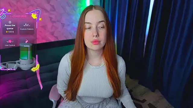 Snapshot of moon_siren chatting on April 7, 2026, 3:03 pm moon siren online show from April 7, 2026, 3:03 pm