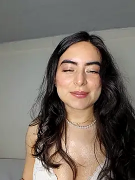 saasha Petit online show from February 24, 2026, 11:11 am