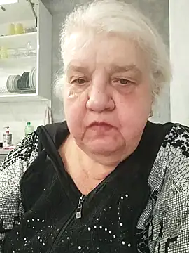 HapinessLovee online show from April 3, 2026, 6:53 am