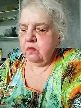 HapinessLovee online show from April 7, 2026, 6:26 am