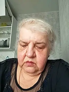 HapinessLovee online show from April 15, 2026, 8:31 am