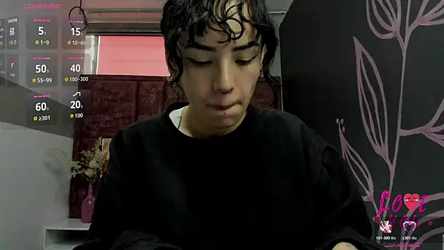 Kiara Fox   online show from March 31, 2026, 7:16 pm