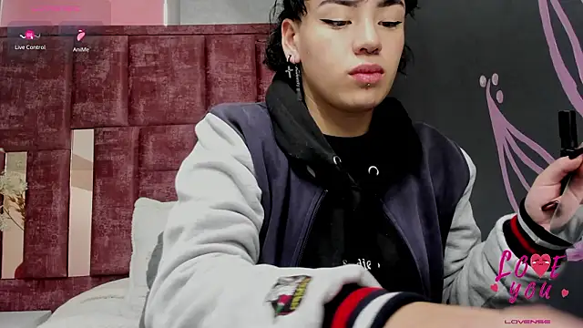 Kiara Fox   online show from February 23, 2026, 9:15 pm