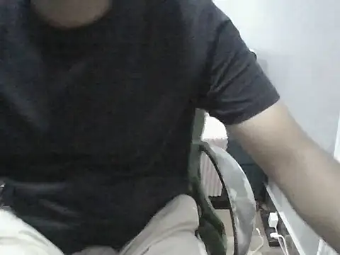 Snapshot of Bigdickboy2406 chatting on August 5, 2026, 5:51 pm Bigdickboy2406 online show from August 5, 2026, 5:51 pm