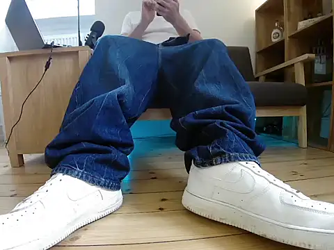 Snapshot of jonas_camboy chatting on May 17, 2026, 12:27 pm jonas camboy online show from May 17, 2026, 12:27 pm