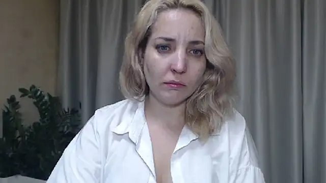 Snapshot of sweetpussy chatting on September 24, 2025, 2:34 pm sweetpussy online show from September 24, 2025, 2:34 pm