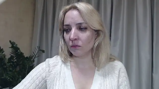 Snapshot of sweetpussy chatting on October 14, 2025, 4:07 pm sweetpussy online show from October 14, 2025, 4:07 pm