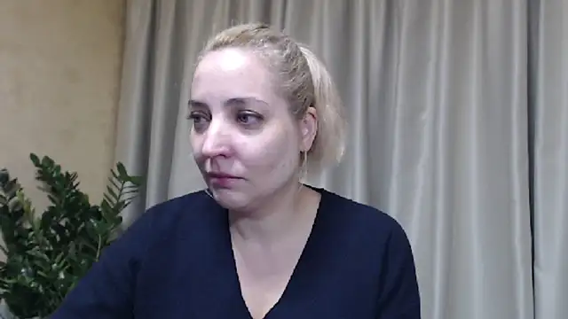 Snapshot of sweetpussy chatting on November 9, 2025, 9:24 am sweetpussy online show from November 9, 2025, 9:24 am