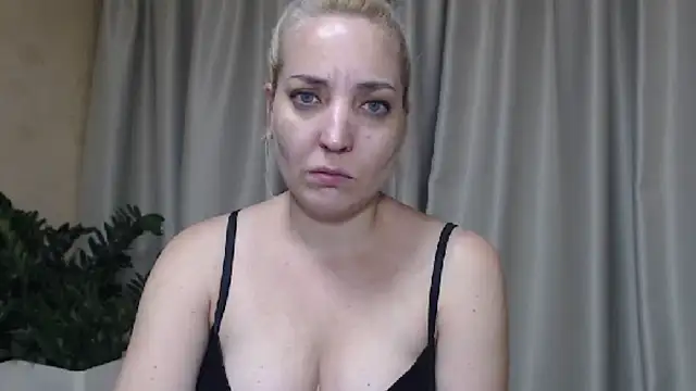 Snapshot of sweetpussy chatting on September 10, 2025, 2:49 pm sweetpussy online show from September 10, 2025, 2:49 pm