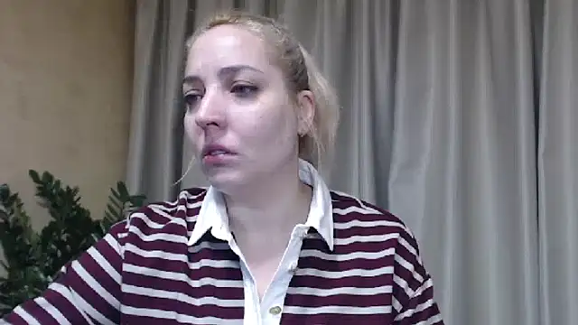 Snapshot of sweetpussy chatting on December 15, 2025, 6:58 pm sweetpussy online show from December 15, 2025, 6:58 pm