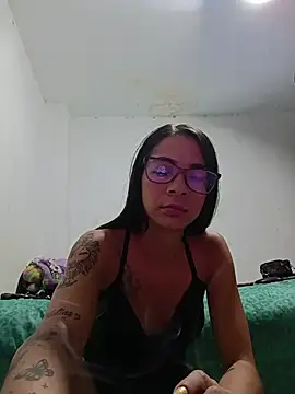 valenpaisita2123 online show from January 11, 2026, 4:52 am