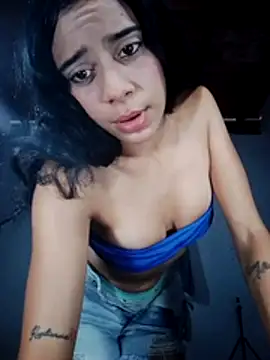 Snapshot of Vaness_hot chatting on June 17, 2026, 8:30 pm Vaness hot online show from June 17, 2026, 8:30 pm