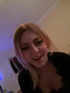 Milly-Kiss online show from February 10, 2026, 10:09 pm