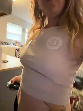 alluringpixie online show from March 11, 2026, 1:27 pm