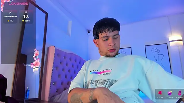 vaalentiino online show from March 25, 2026, 6:40 pm