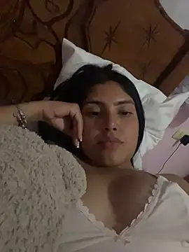 Snapshot of _Laurentt_ chatting on February 3, 2026, 2:00 am Laurentt online show from February 3, 2026, 2:00 am