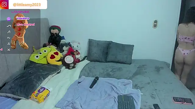 Snapshot of little__ammy chatting on January 6, 2026, 2:59 am little ammy online show from January 6, 2026, 2:59 am