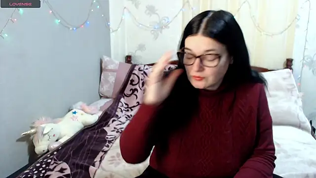 SashaBond online show from March 1, 2026, 9:42 am