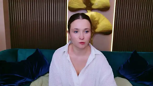 Snapshot of Lina_Sinerz chatting on February 18, 2026, 3:41 pm Lina Sinerz online show from February 18, 2026, 3:41 pm