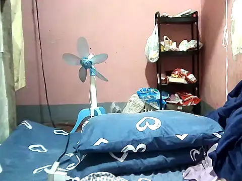 Snapshot of angela_rose20 chatting on April 30, 2026, 3:13 am angela rose20 online show from April 30, 2026, 3:13 am