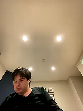 Snapshot of phantom898983 chatting on December 19, 2025, 3:43 am phantom898983 online show from December 19, 2025, 3:43 am