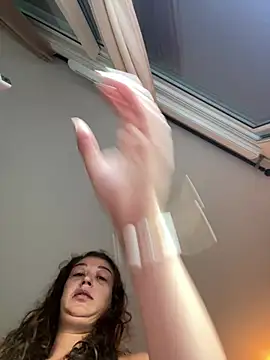 Deborahoff online show from June 25, 2026, 11:37 am