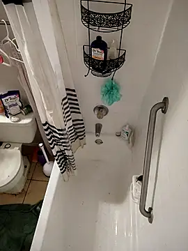 SpiderRose online show from January 5, 2026, 5:27 pm