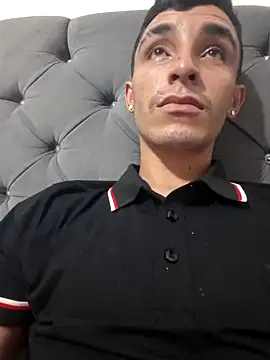 merycrism online show from December 5, 2025, 9:52 am