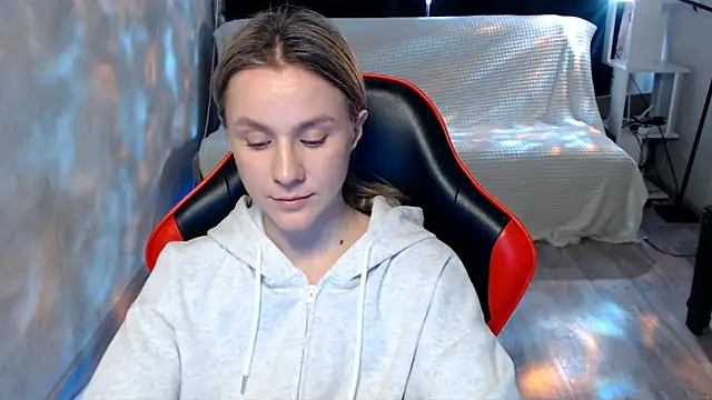 MiaBun1 online show from March 16, 2026, 5:44 am