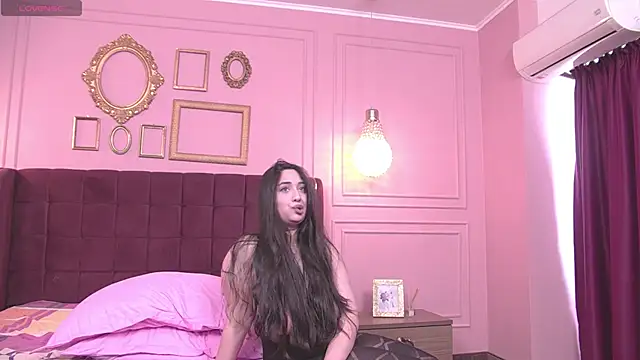 KendallVelvet online show from April 23, 2026, 12:29 pm