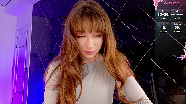 Snapshot of AlessiaBlisss chatting on December 14, 2025, 7:58 am AlessiaBlisss online show from December 14, 2025, 7:58 am