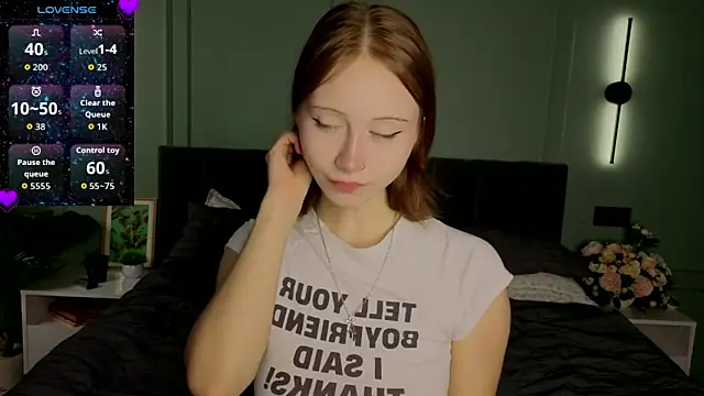 EvaaAnderson online show from January 19, 2026, 6:17 am