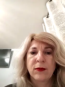 AhlyssaLove1155 online show from February 15, 2026, 6:07 pm