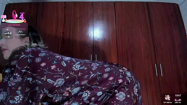 Snapshot of carly_grasso chatting on February 5, 2026, 7:48 am carly grasso online show from February 5, 2026, 7:48 am