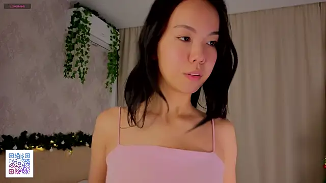 FreedaKulow online show from January 13, 2026, 6:56 pm