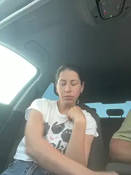 coupledeea online show from April 25, 2026, 6:49 pm