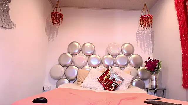 Snapshot of sammy_blaze chatting on December 15, 2025, 6:58 pm sammy blaze online show from December 15, 2025, 6:58 pm