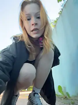  Little Ginger online show from June 27, 2026, 4:40 am