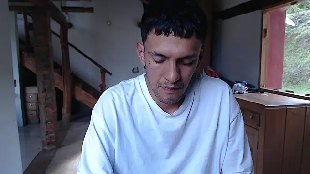 Snapshot of andrewsiilvaa chatting on December 16, 2025, 8:24 pm andrewsiilvaa online show from December 16, 2025, 8:24 pm